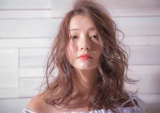 ミディアム カラー ○HITOMI ○のヘアスタイル