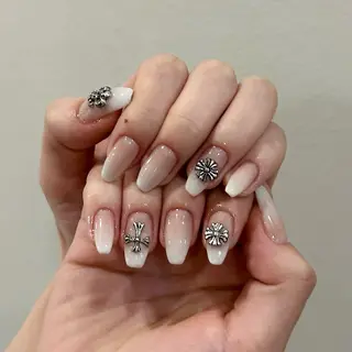 ネイル 岡崎 佑香のネイルデザイン