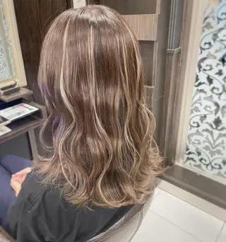 セミロング カラー 🐈‍⬛Namie 🐈‍⬛のヘアスタイル