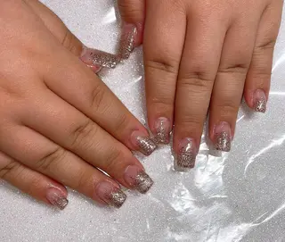 ネイル VIERU 🌈🎀💖のネイルデザイン