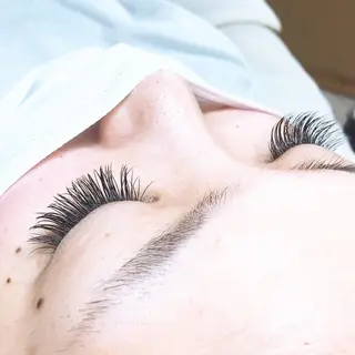 ロング カラー パーマ ヘアアレンジ キッズ ネイル マツエク・マツパ brille ~eyelash~のマツエク・マツパデザイン