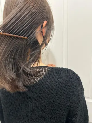 ミディアム カラー ぱつっとボブ/ 小野あかねのヘアスタイル