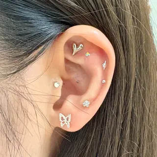 White/マツエク /まつパ/耳つぼのマツエク・マツパデザイン