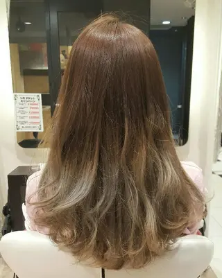 セミロング カラー 秋山 幸太のヘアスタイル