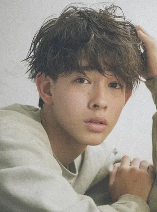 パーマ メンズ 染谷 菜月の眉毛・アイブロウイメージ