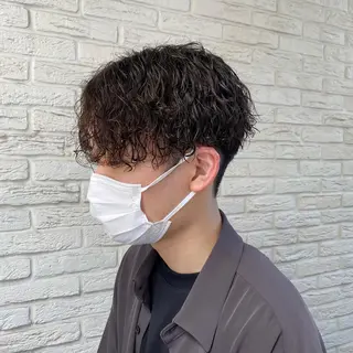 パーマ ミモリ ユウタのヘアスタイル