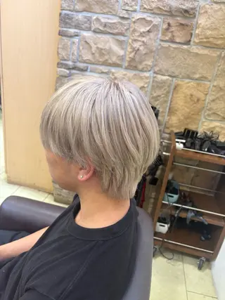 ショート カラー フェザーパーマ🪶 シャドウ/ジュンエイのヘアスタイル