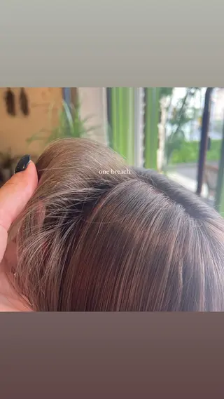 セミロング カラー an.nico所属・レイヤー/透明感艶 カラー丸山ななほのヘアスタイル