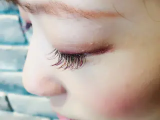 マツエク・マツパ 田中 実咲のヘアスタイル