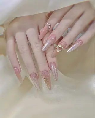 ネイル 清水 吹雪のネイルデザイン