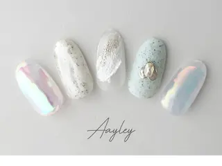 ミディアム カラー ネイル Aayley(アイリー)Salon所属・Aayley アイリ―サロンのネイルデザイン