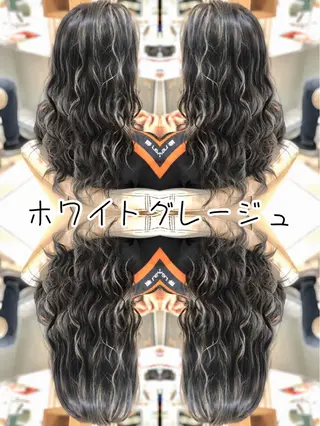 ロング カラー 永島 桜のヘアスタイル