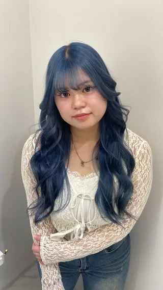 ロング カラー ヘアアレンジ girlyハイトーン /airi🍓🎀のヘアスタイル