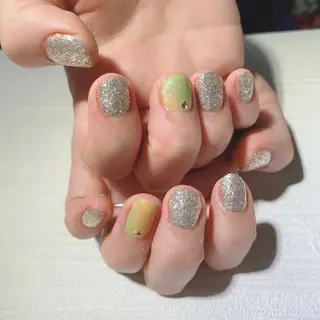 ネイル レ ティリンのネイルデザイン