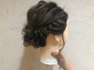 ミディアム カラー ヘアアレンジ Sia.   大阪梅田茶屋町店所属・まつパ/まつエク Sia.茶屋町店のマツエク・マツパデザイン