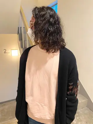 ミディアム レイヤーカット/ 透明感カラー レイのヘアスタイル