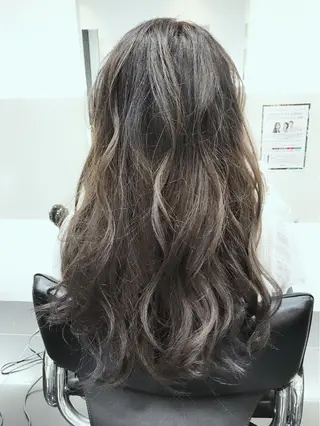 ロング カラー 関口 友行のヘアスタイル