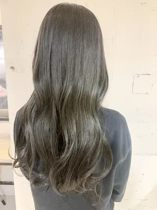 ロング カラー ヘアアレンジ yuka .のヘアスタイル