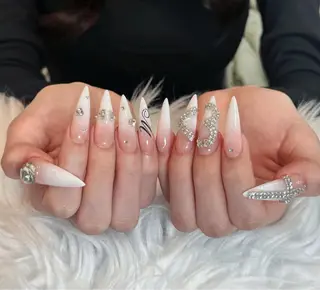 ネイル Eli Nails 新宿のネイルデザイン