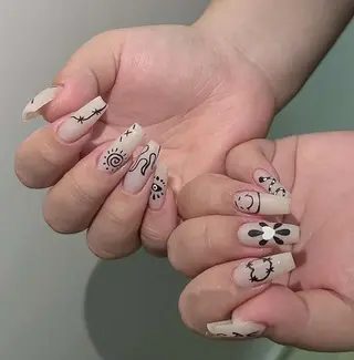 ネイル Oomiya 服部のネイルデザイン