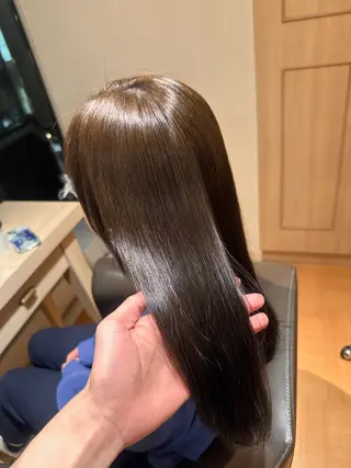 セミロング コタロウ🐯 大通り 美容室のヘアスタイル