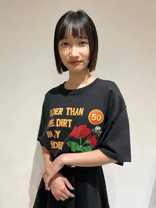 ミディアム カラー 鈴木 美紅のヘアスタイル