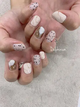 ネイル 岡本 友恵のネイルデザイン