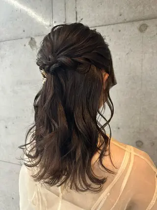 ロング ヘアアレンジ 女性に人気♪ はやしほのかのヘアスタイル