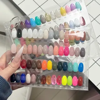 ネイル nail salon CAREY 🎀のネイルデザイン