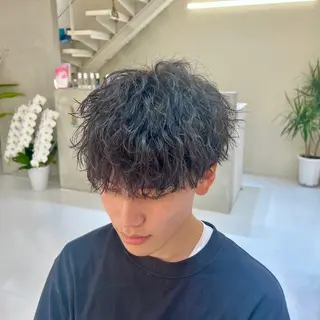 パーマ メンズ 滝沢 智希のヘアスタイル