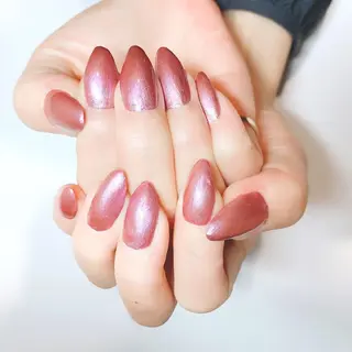 ネイル 指名支持率NO.1 スタイリストのヘアスタイル