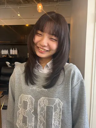 セミロング カラー RIN／韓国ヘア レイヤーカットのヘアスタイル