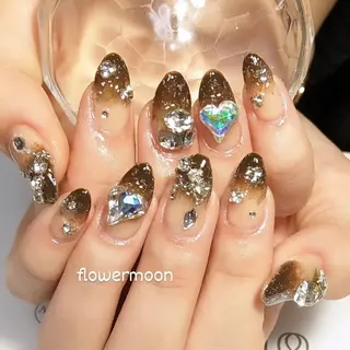 ネイル フラワー ムーンのネイルデザイン