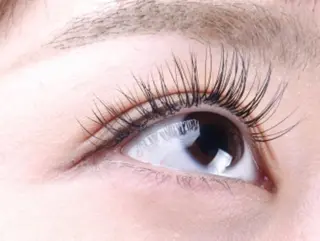 マツエク・マツパ maison lily所属・吉田 早希のマツエク・マツパデザイン