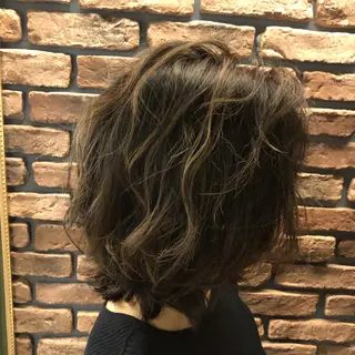 ミディアム カラー SHINKA所属・小倉 愛のヘアスタイル