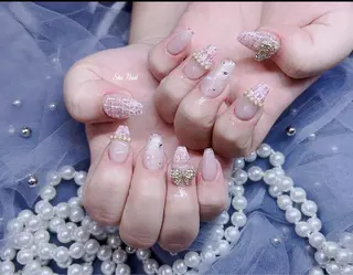 ネイル She   Nail所属・ISA_ BELLAのネイルデザイン