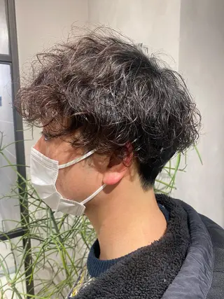 ショート パーマ デザインカラー/パー マ🦖外岡咲希🦖のヘアスタイル