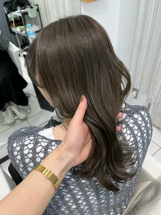 セミロング カラー channel所属・Natsumi ❤︎のヘアスタイル