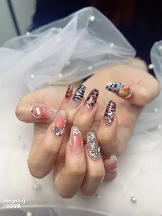 ネイル THUMBS UP NAILのネイルデザイン