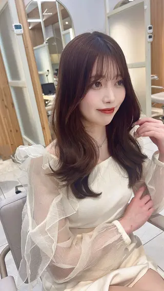 ロング レイヤーカット/ 顔まわり/アオイのヘアスタイル