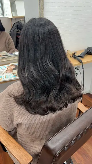 セミロング カラー GRAN LUSSO岡山駅前【グランルッソ】所属・GRAN LUSSO 【MIHARU】のヘアスタイル