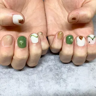 ネイル ウシク ミユキのネイルデザイン