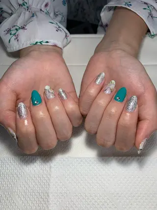 ネイル マルサンカクシカク所属・○△□ 守口市のネイルデザイン