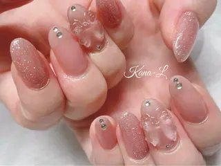 ネイル 芦辺 香奈のネイルデザイン