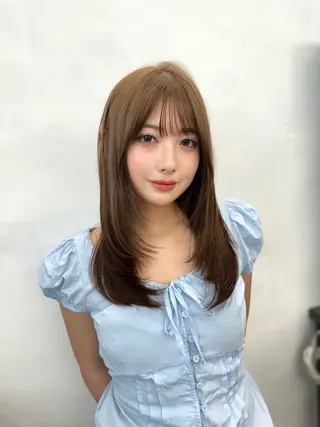 ミディアム カラー 盛れる顔周り /透明感/かりん🎀のヘアスタイル