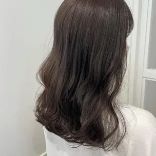 セミロング カラー Rene'所属・当日予約⭕️ yuriのヘアスタイル