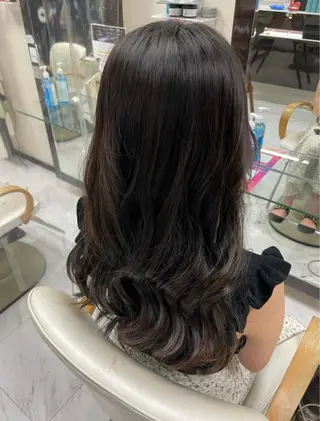 ロング 🌹門奈🌹髪質改善 /透明感カラーのヘアスタイル