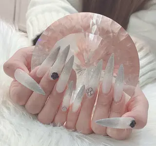 ネイル LoaChaton kaeのネイルデザイン