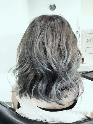 ロング カラー 関口 友行のヘアスタイル