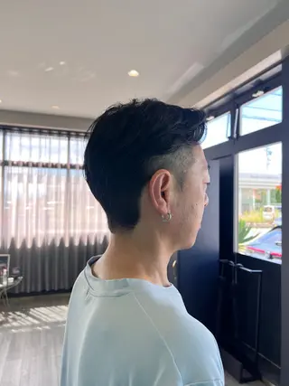 メンズ 志田 ほん/ インナーカラーのヘアスタイル